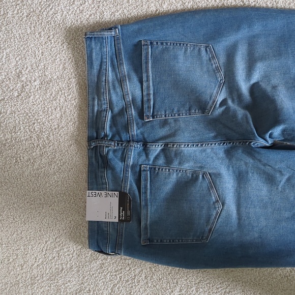 High rise sculpting bootcut jeans - Picture 13 of 14